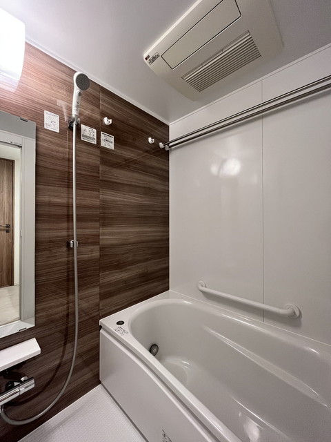 バス・シャワールーム　※写真は同タイプ住戸です。