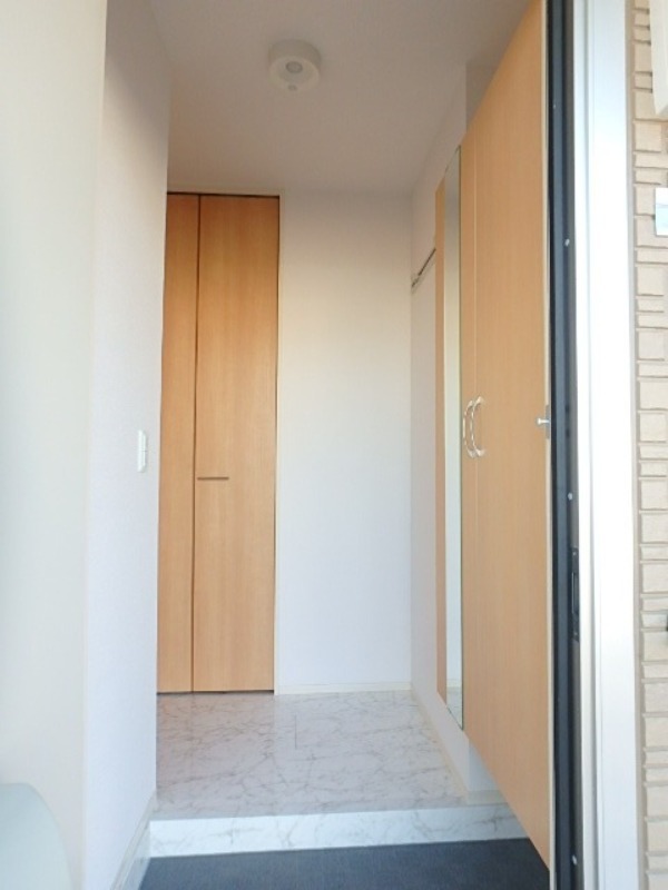 玄関　図面と現状に相違がある場合には現状を優先