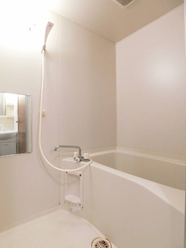 バス・シャワールーム　図面と現状に相違がある場合には現状を優先