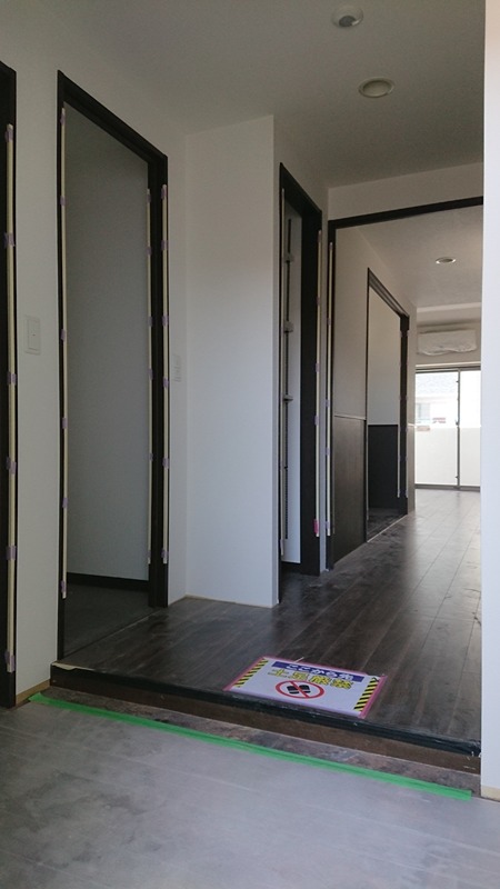 玄関　同タイプ別部屋参考写真