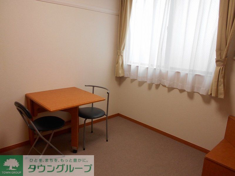 居室・リビング　1Fはフローリング　2階以上は絨毯となります