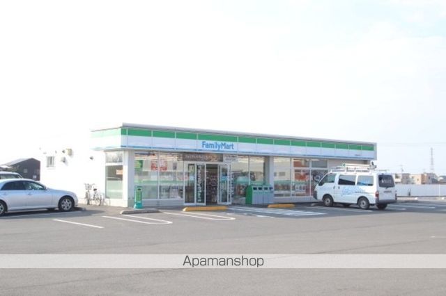 コンビニ　ファミリーマート丸亀金倉町店（コンビニ）まで290m