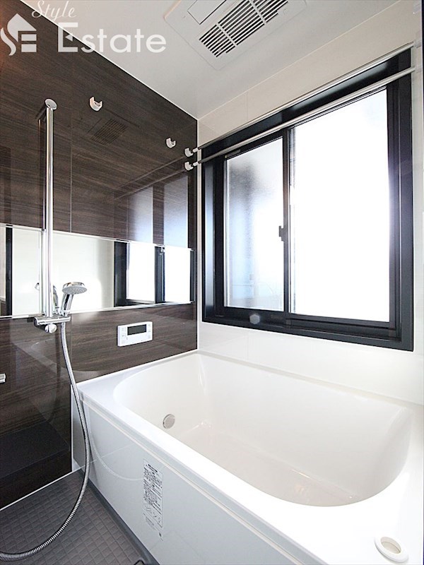 バス・シャワールーム　バスルーム