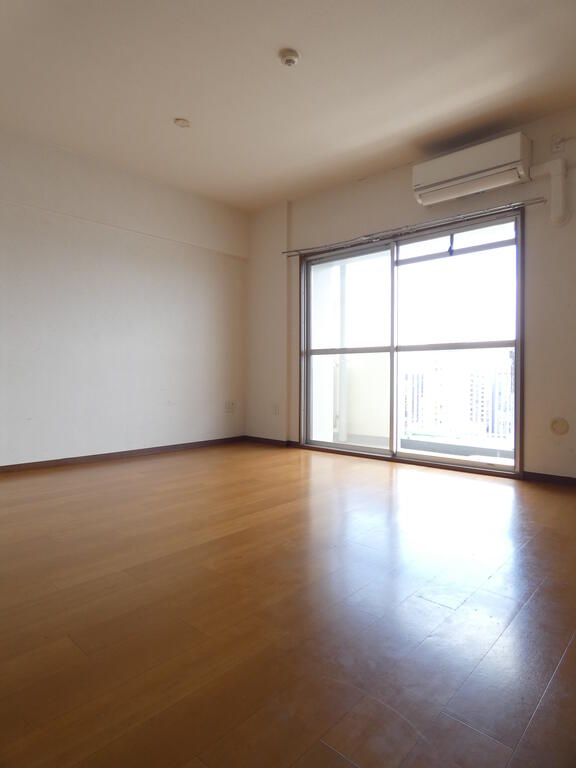 居室・リビング　内観