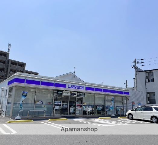 コンビニ　ローソン博多春町三丁目店（コンビニ）まで121m