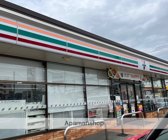 コンビニ　セブン－イレブン博多春町３丁目店（コンビニ）まで335m