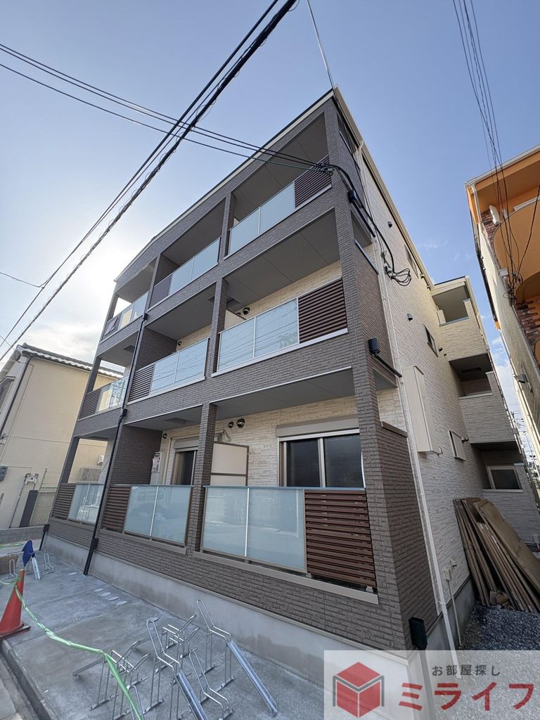 建物外観　街並みに映える、気品ある外観フォルム