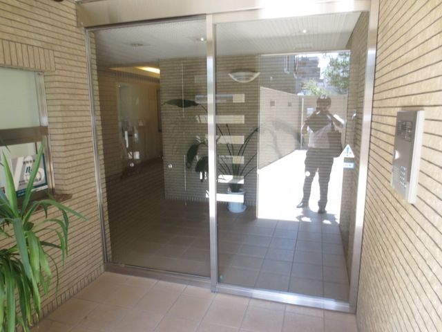 エントランス　★お問い合わせはタウンハウジングまで★