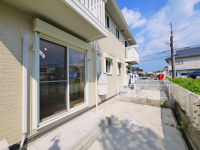 庭　簡単な家庭菜園も楽しめるお庭です