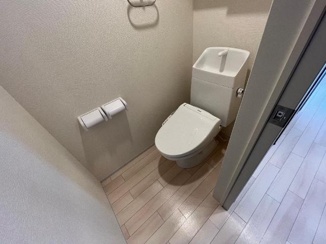 トイレ　シャワー付トイレ