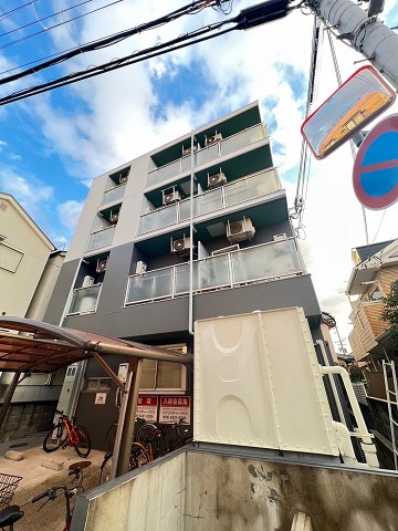 建物外観　落ち着いた雰囲気の外観です