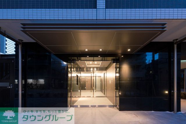 エントランス　2016年3月撮影 夜景