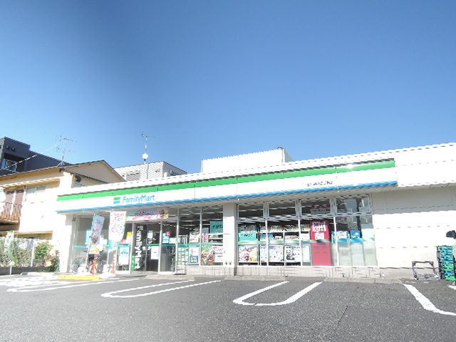 コンビニ　ファミリーマート石神井町二丁目店（コンビニ）まで47m