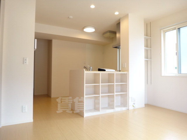 居室・リビング　同型モデル見本写真