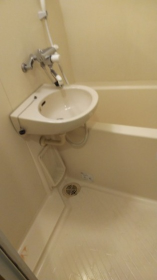 バス・シャワールーム　他号室のお写真です