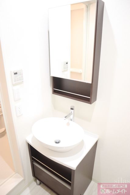 洗面設備　同メーカー施工例（参考写真）