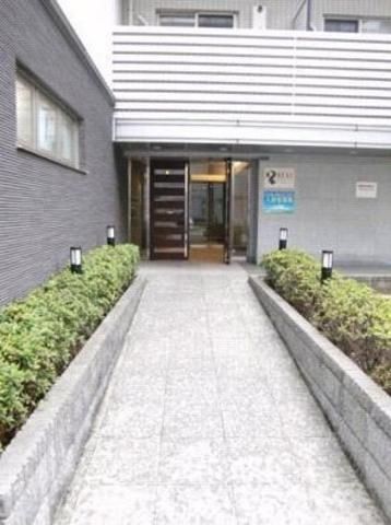 エントランス　エントランス前植栽