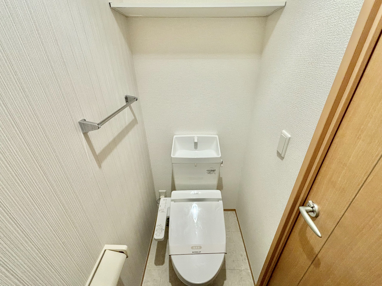 トイレ　トイレ部分・温水洗浄機能付きで清潔感◎