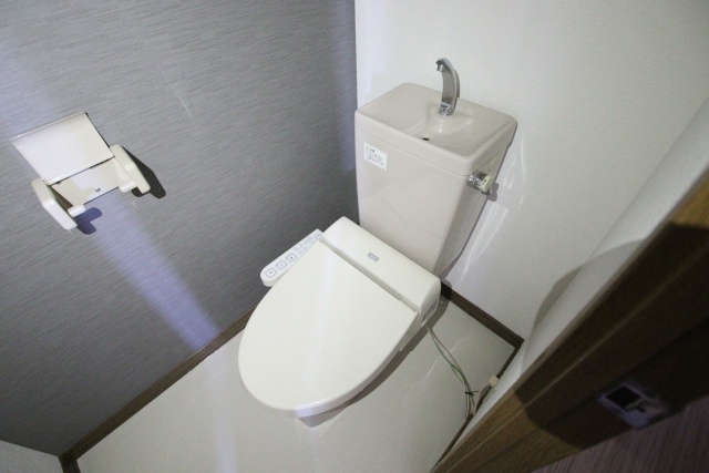 トイレ　別室の参考写真です。※現況優先