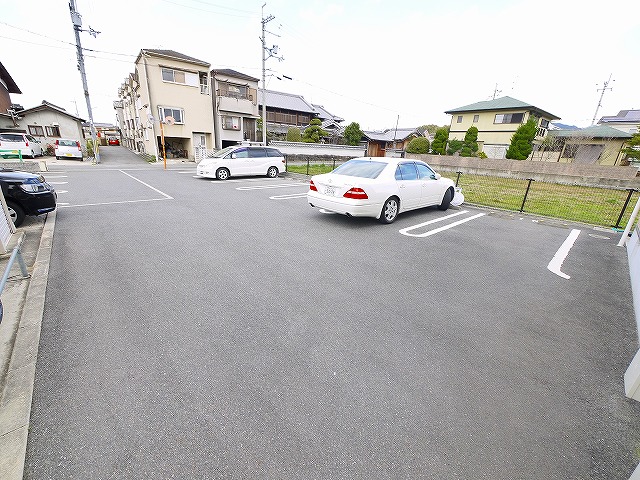 駐車場　駐車場があります