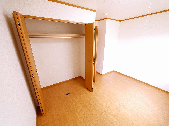 収納　クローゼット付き