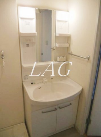 洗面設備　独立洗面台です。