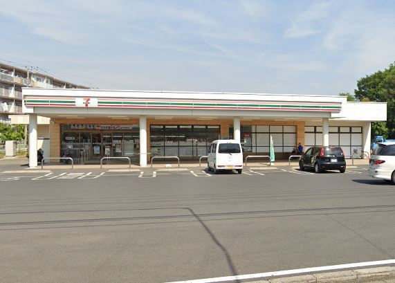 コンビニ　セブン－イレブン上尾本町６丁目店（コンビニ）まで214m