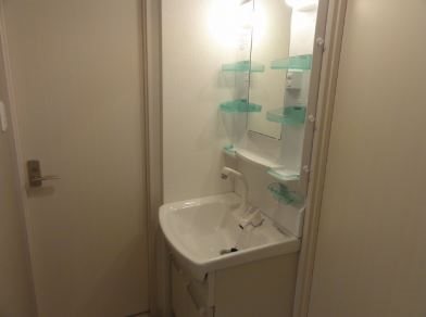 洗面設備　※別号室の参考写真です。