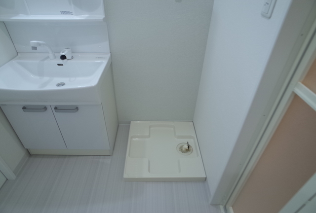 その他　室内洗濯機置き場付きです。