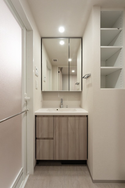 洗面設備　※写真は同タイプ住戸です。