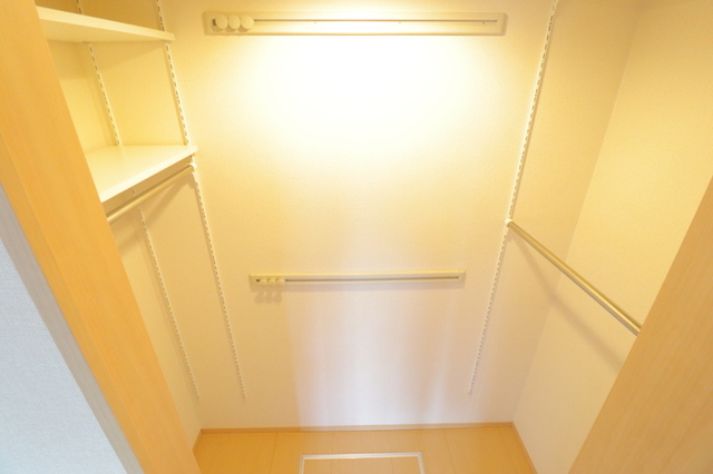 収納　クローゼット内