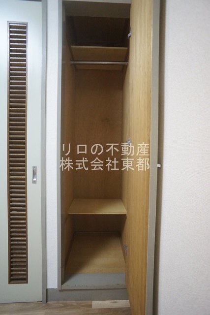 収納　収納ボックスを置いたり、工夫しながら衣類を収納できます♪