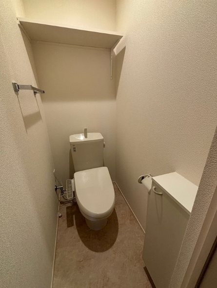 トイレ　別部屋参考画像