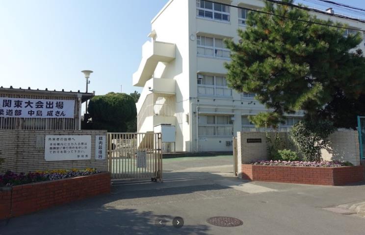 中学校　横浜市立大正中学校（中学校）まで534m
