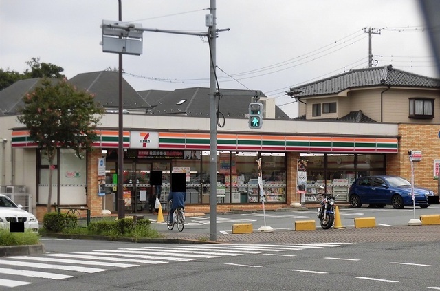 コンビニ　セブンイレブン（コンビニ）まで800m