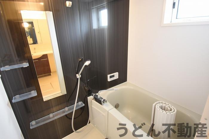 バス・シャワールーム　うどん県のお部屋探しはうどん不動産へ うどんちゃんとLINE