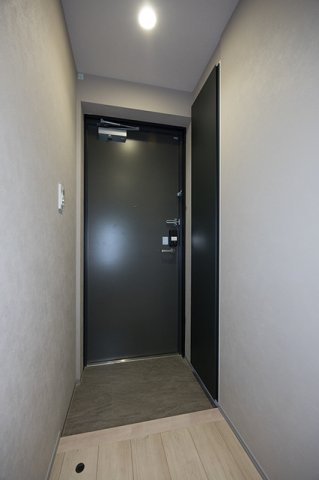 玄関　※写真は同タイプ住戸です。
