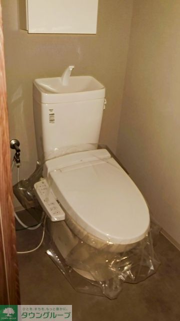 トイレ　※写真は同タイプ住戸です。