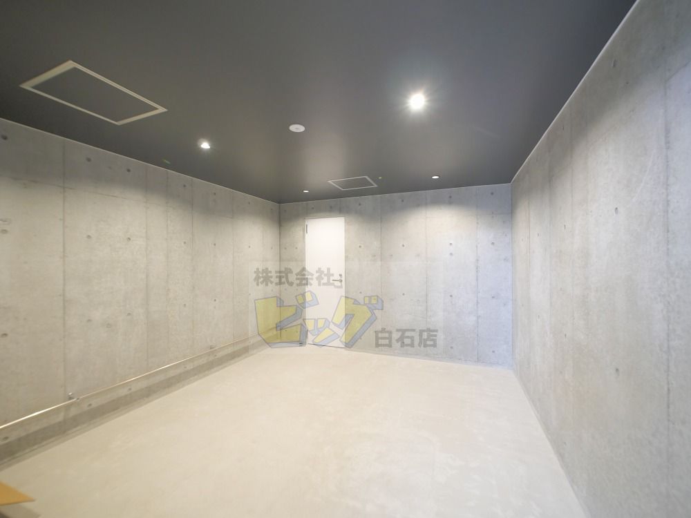 その他共有部分　屋内駐輪場完備しています♪