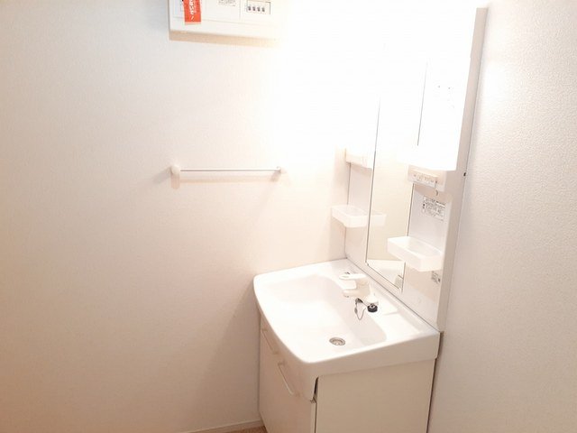 洗面設備　忙しい朝には欠かせない洗面所です
