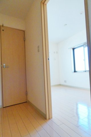 その他　※写真は他号室です