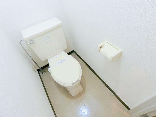 トイレ　写真は別のお部屋のイメージです