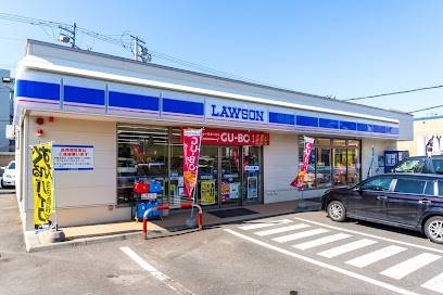 コンビニ　ローソン札幌二十四軒3条店（コンビニ）まで216m