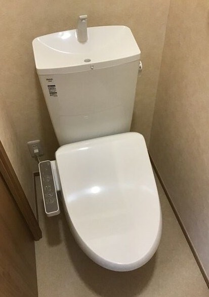 トイレ　別部屋