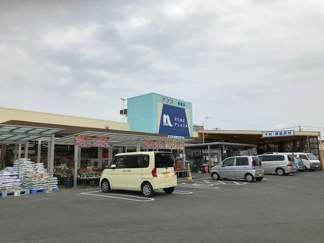 ホームセンター　ホームプラザナフコ黒髪店（ホームセンター）まで527m