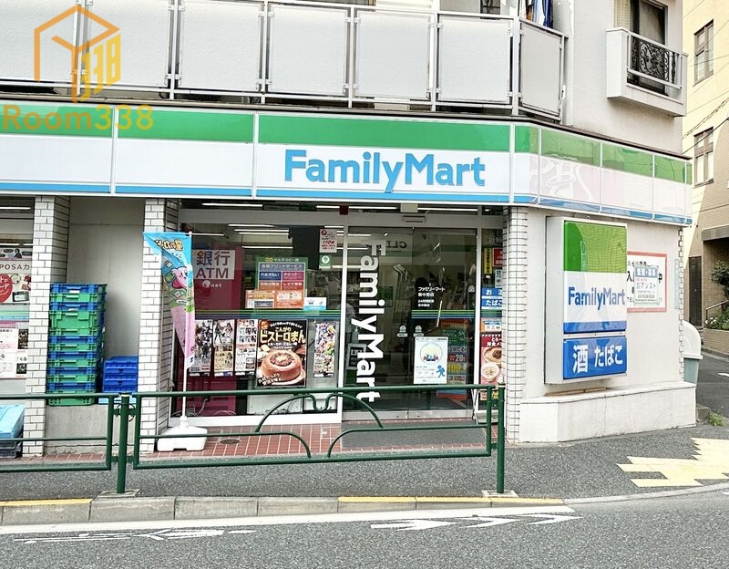 コンビニ　ファミリーマート新中野店（コンビニ）まで583m