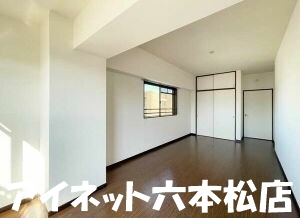 その他部屋・スペース　こちら寝室にいかがでしょうか。