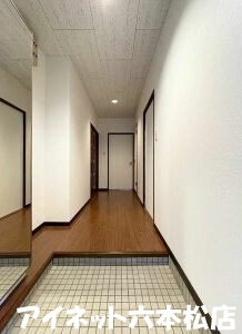 玄関　玄関からはこんな感じです。