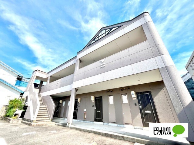 建物外観　☆２階建て鉄骨造