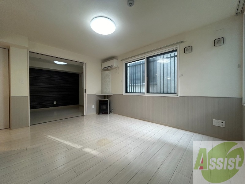 居室・リビング　広くてキレイなお部屋が広がっていて、充実した生活が送れそう。